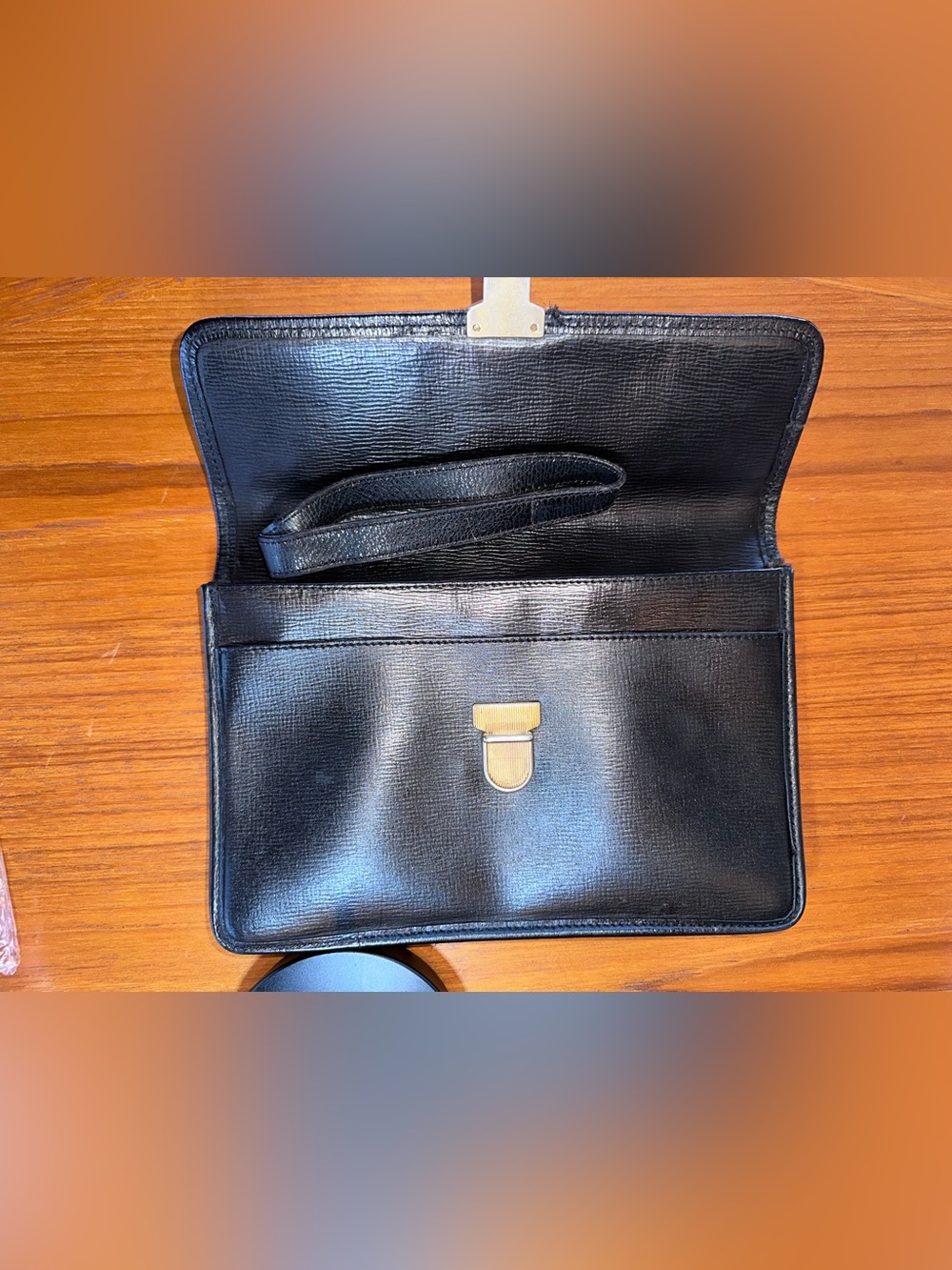 Céline Paris | Black Leather Triomphe Clutch Wristlet | Collector | Vintage - Picture 7 of 15